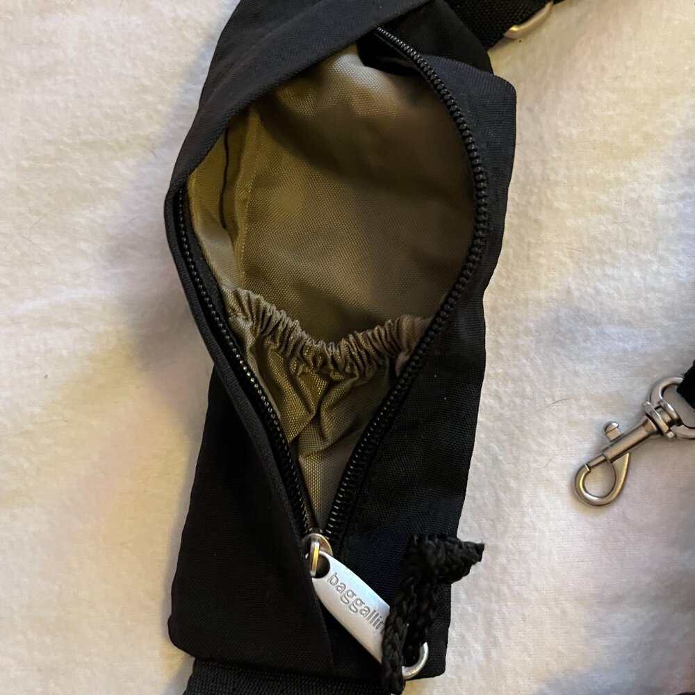 🎉Final Reduction🎉Baggallini Black Crossbody Travel Bag/Purse - Picture 9 of 12